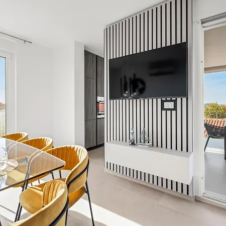 4 Bedroom Cozy In Apartman