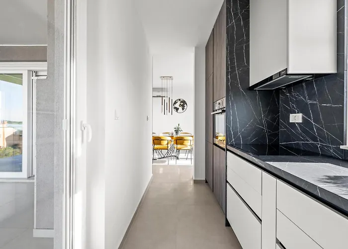 4 Bedroom Cozy In Apartman