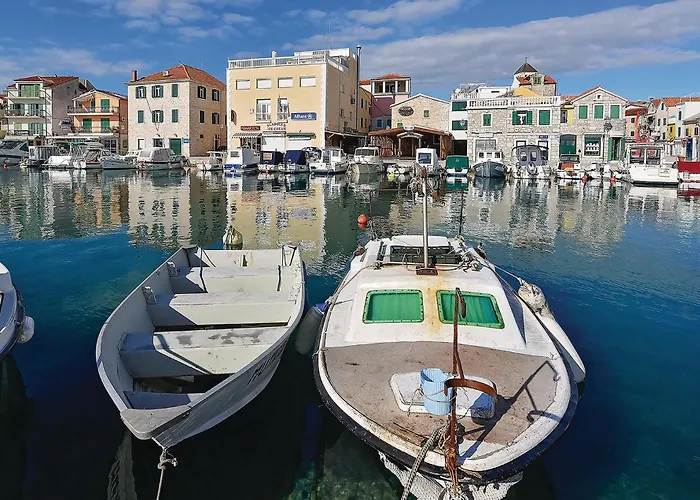 Apartment 4 Bedroom Cozy In Srima