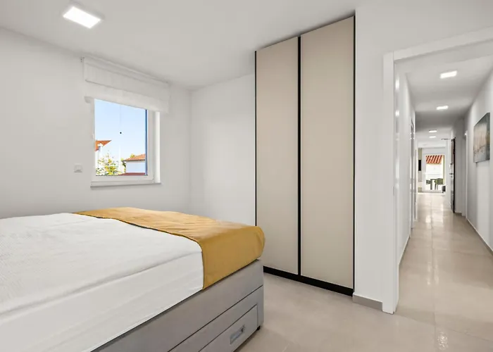 4 Bedroom Cozy In Apartman